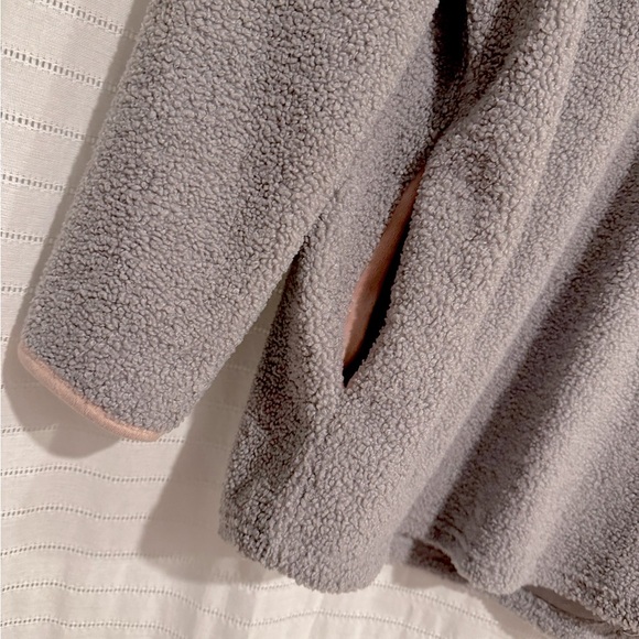 Entro Lavender Sherpa with Pink Detail - Picture 2 of 5